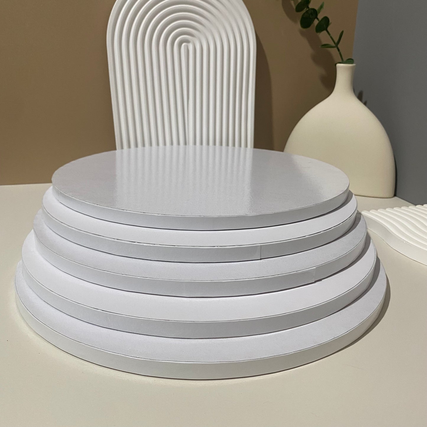 10 PCS Cake Drums Round 1/2 Inch Thick Waterproof Greaseproof White/Black Cake Board