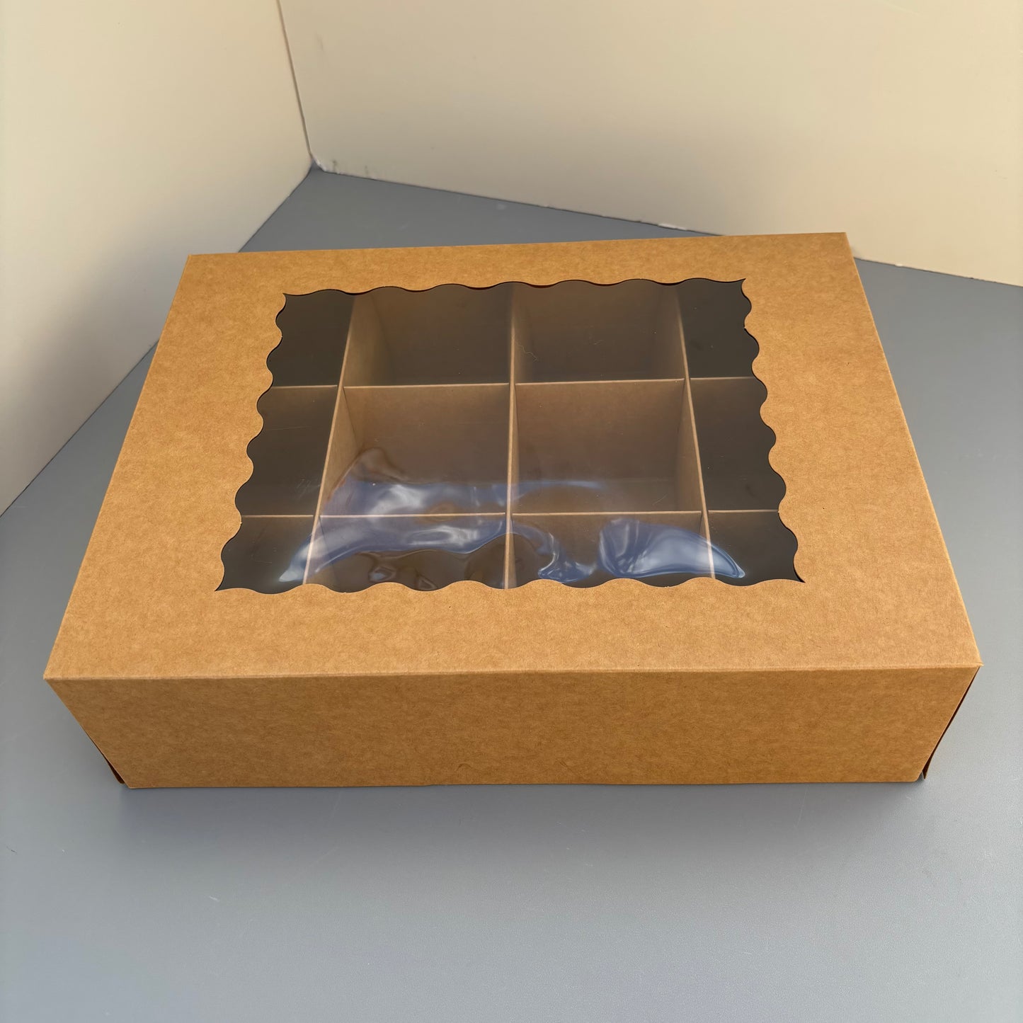 20PCS 12-compartments kraft pastry paper box with window