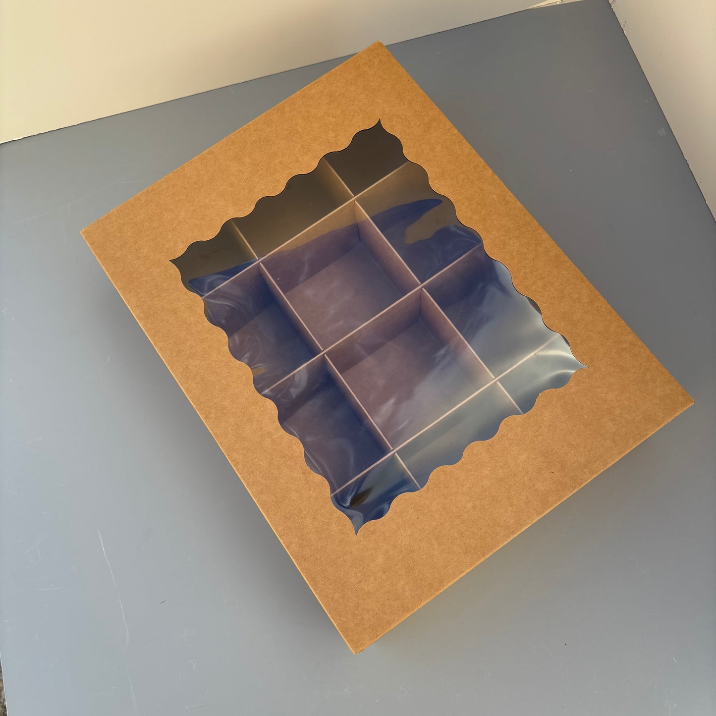 20PCS 12-compartments kraft pastry paper box with window