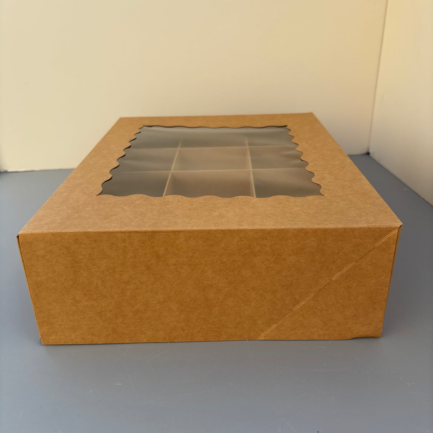 20PCS 12-compartments kraft pastry paper box with window