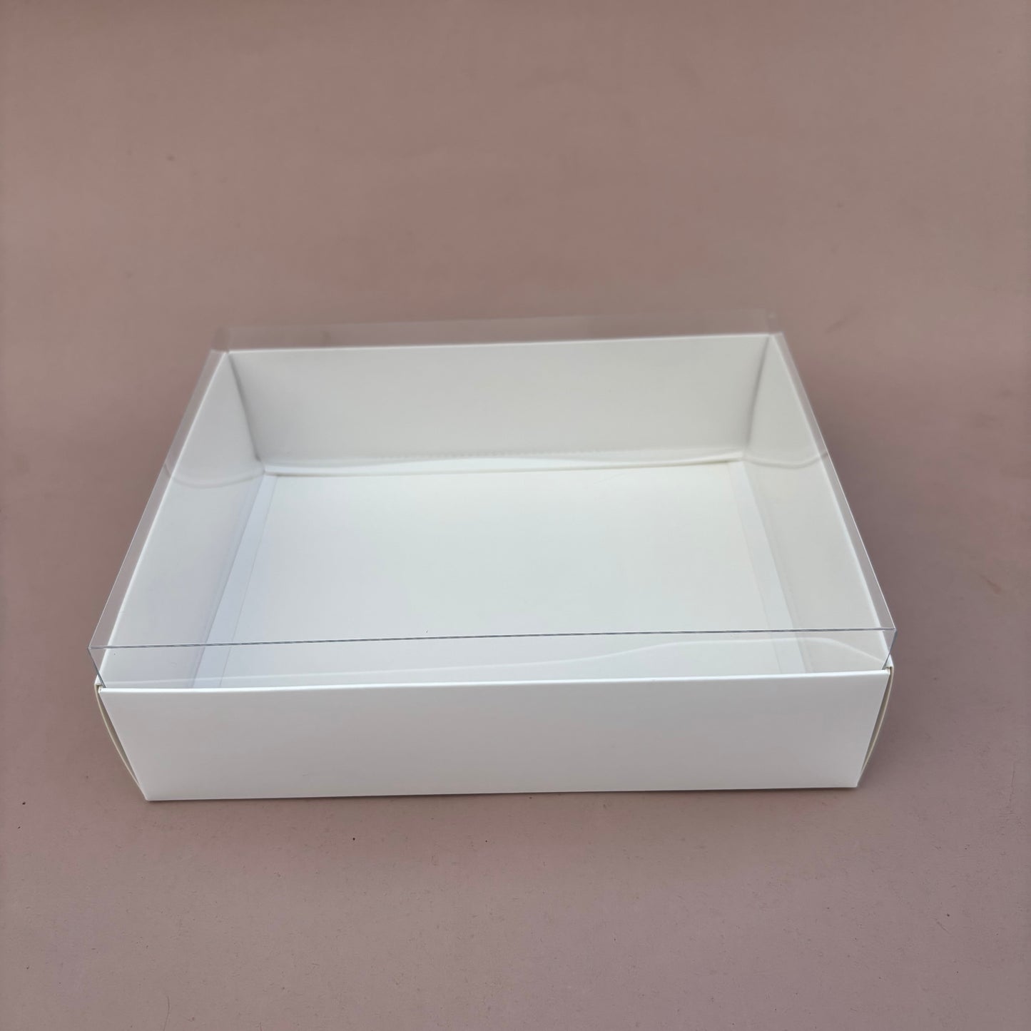20PCS macaron & strawberries paper base box with clear lid
