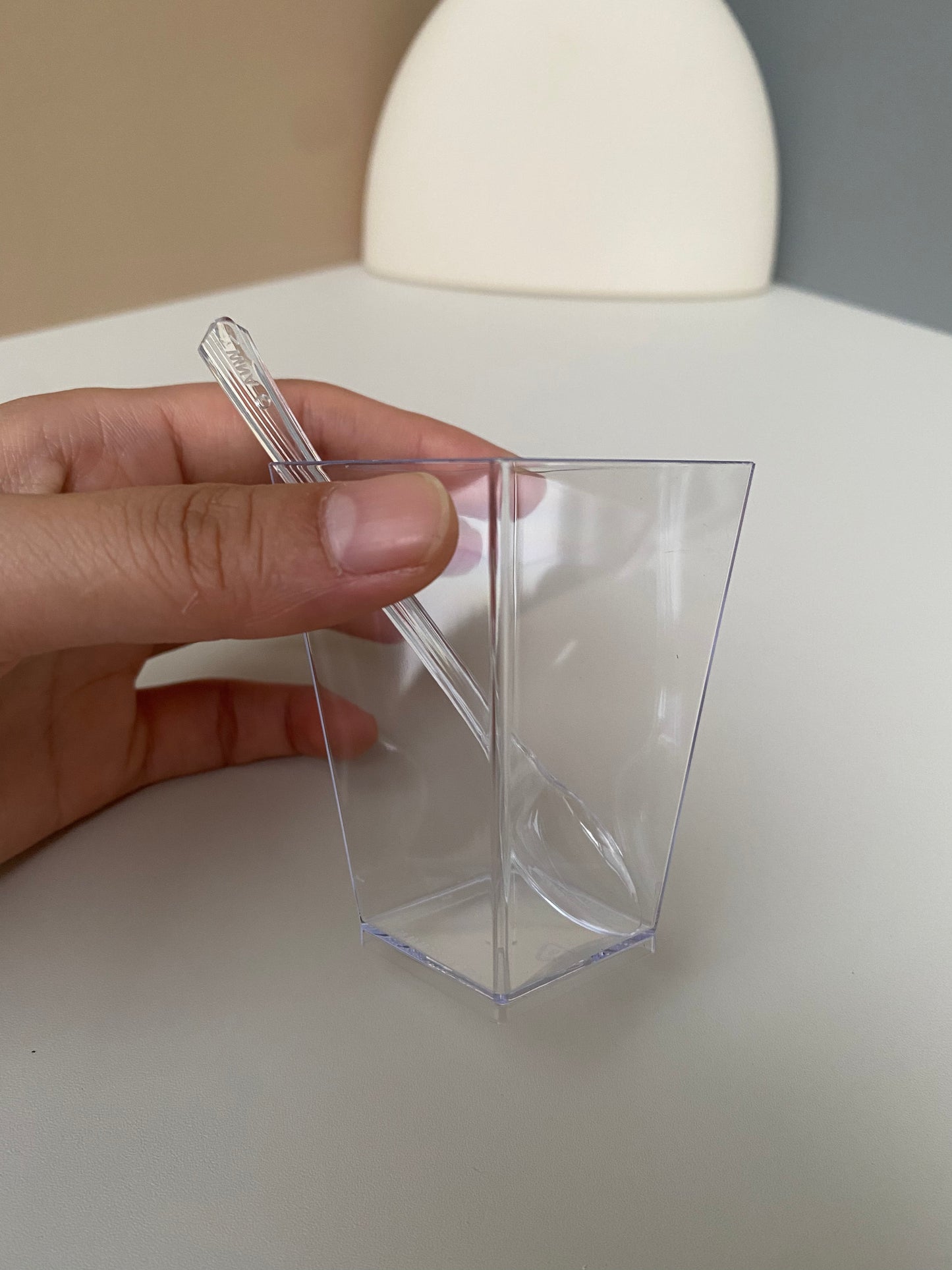 100PCS 3.4OZ acrylic clear square cup (clear spoon included)