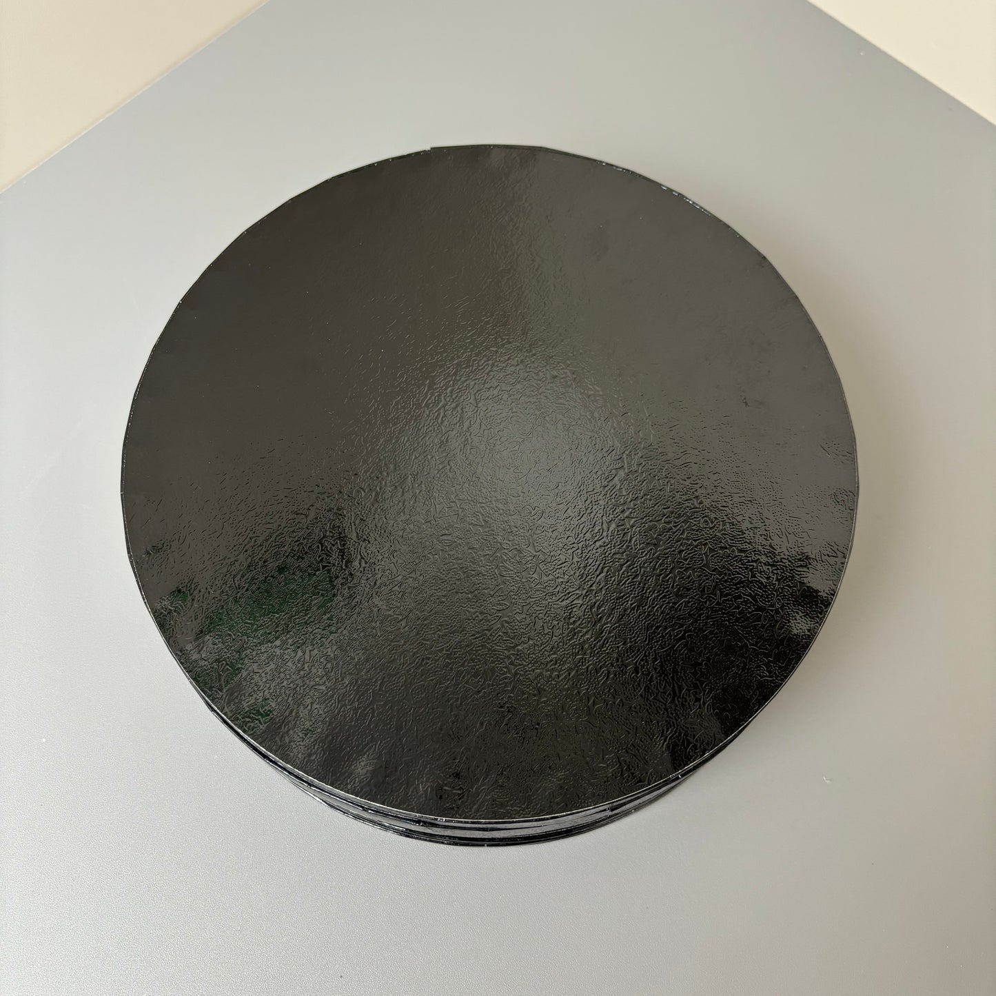 10 PCS Cake Drums Round 1/2 Inch Thick Waterproof Greaseproof White/Black Cake Board