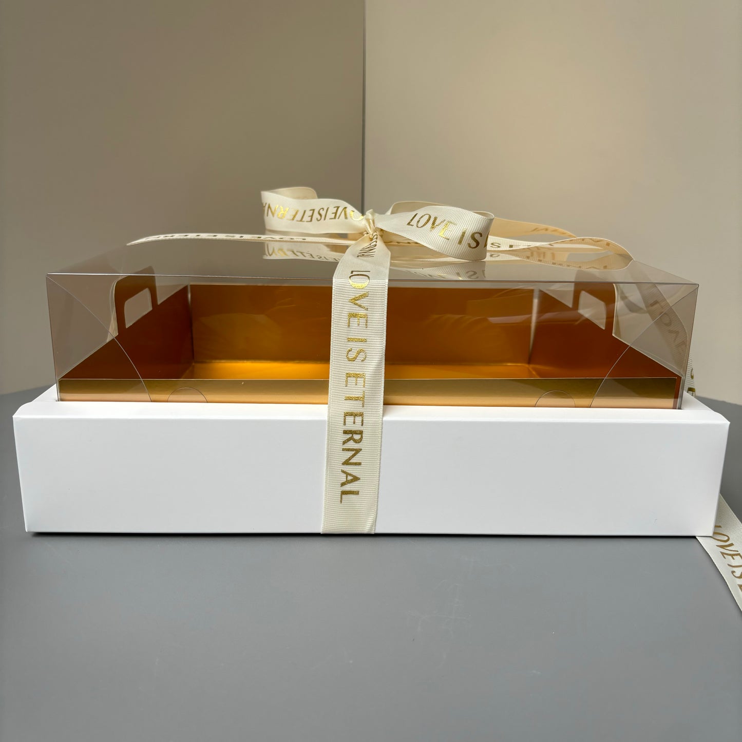 10 boxes big white base box with gold insert and ribbon