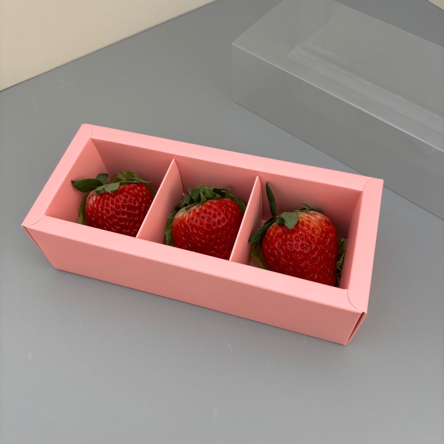 20PCS 3-strawberries Pink Paper Box with Clear Sleeve