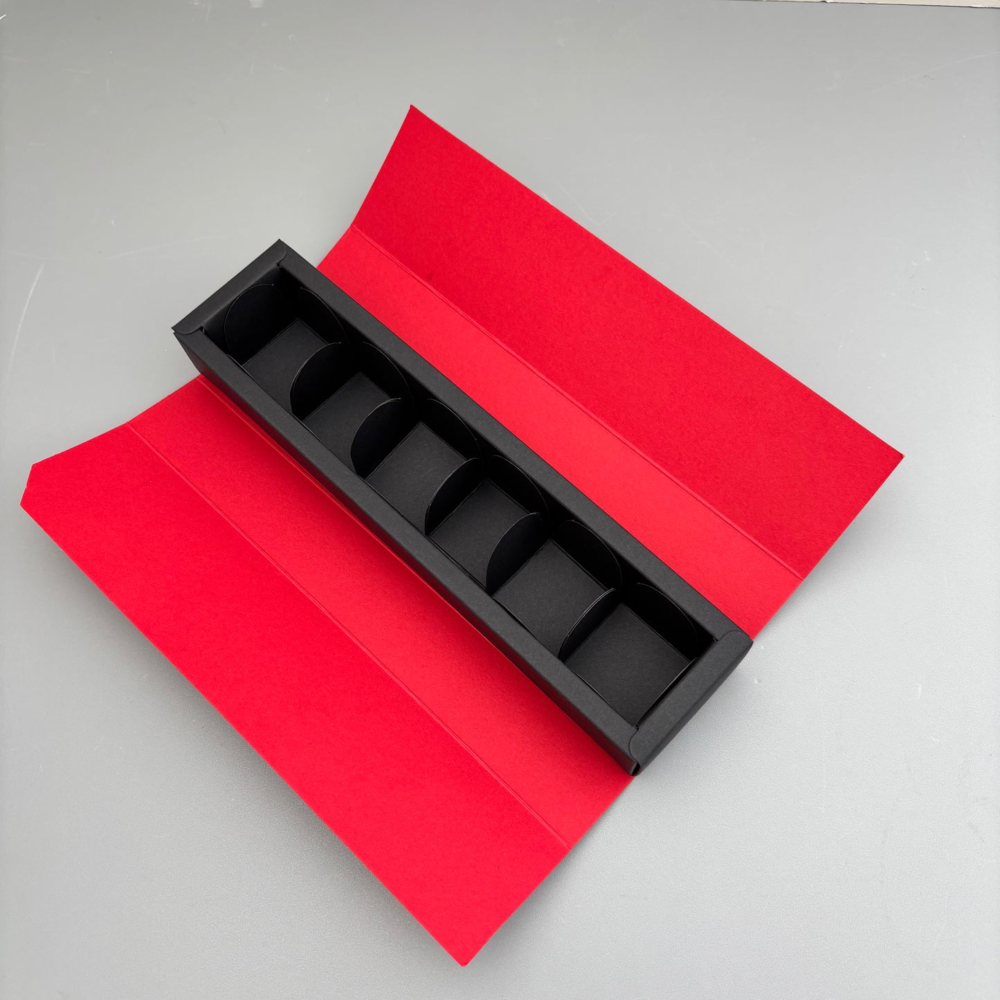 50PCS 6-chocolate box with red sleeve