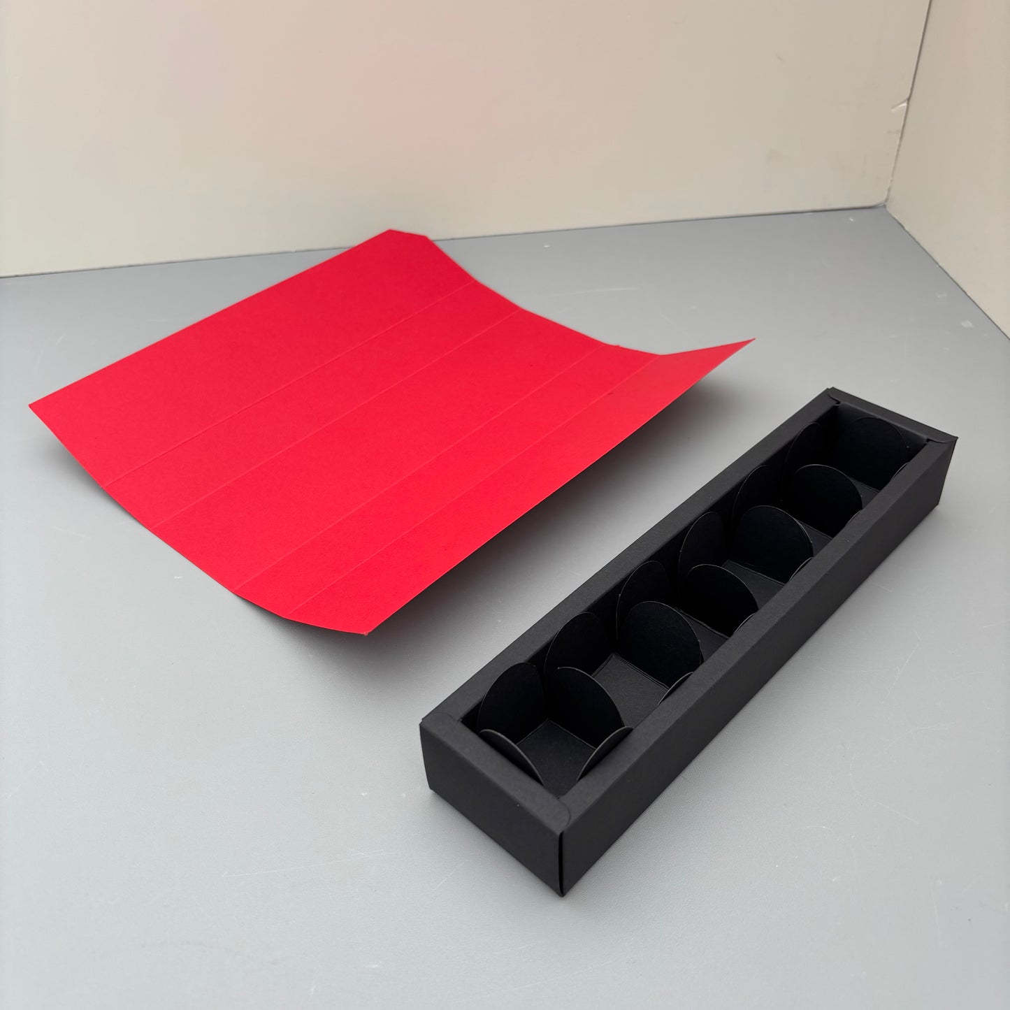 50PCS 6-chocolate box with red sleeve